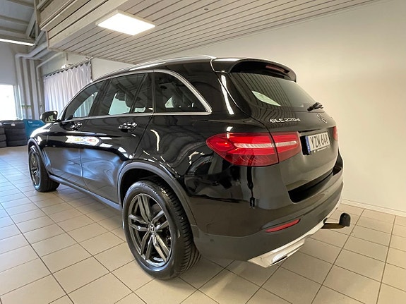 Mercedes-Benz GLC220 d 3 of 6