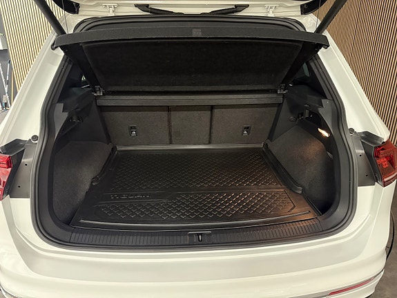Volkswagen Tiguan 19 of 30