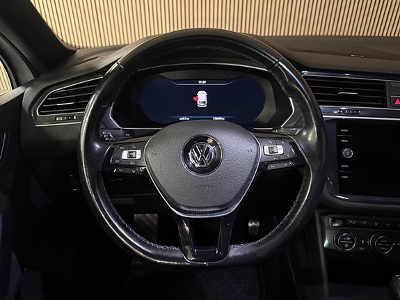 Volkswagen Tiguan 17 of 30