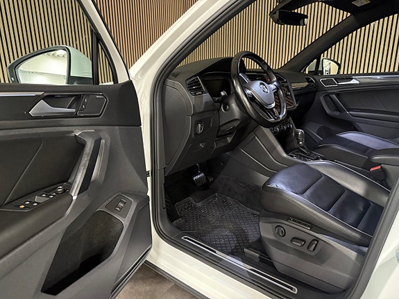 Volkswagen Tiguan 10 of 30