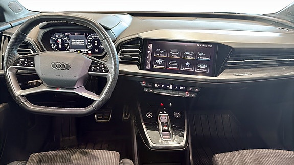 Audi Q4 e-tron 10 of 18