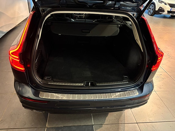 Volvo V60 Cross Country 15 of 15