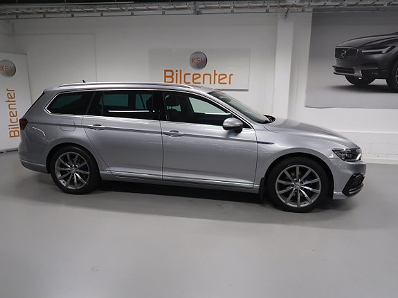 Volkswagen Passat 5 of 30