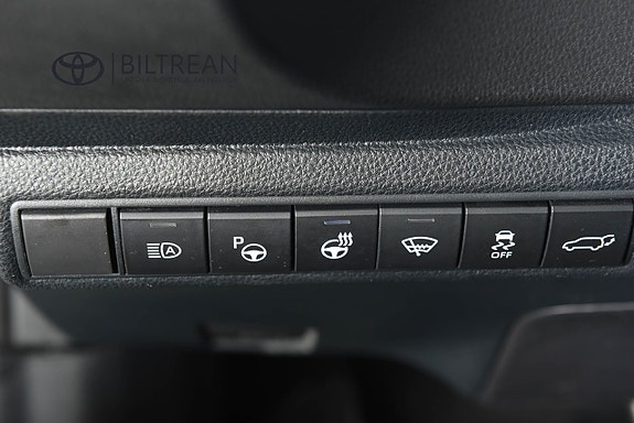 Toyota Corolla 13 of 18