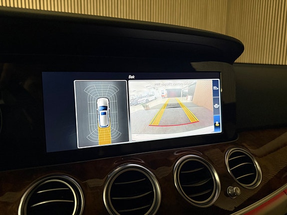 Mercedes-Benz E200 26 of 26