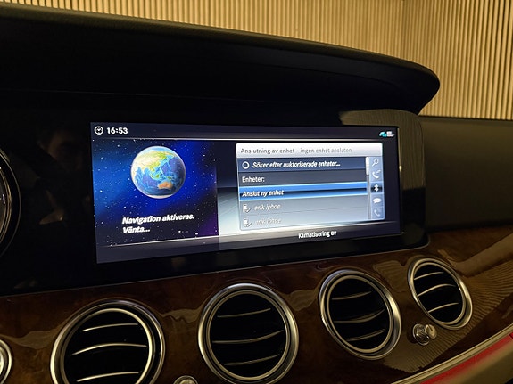 Mercedes-Benz E200 25 of 26