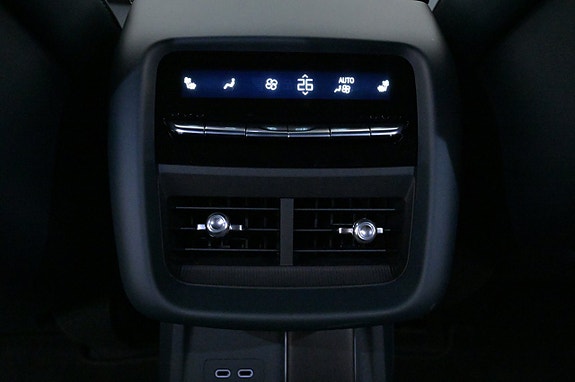 Cadillac Lyriq 23 of 27