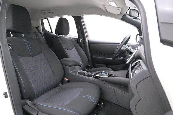Nissan Leaf 13 of 27