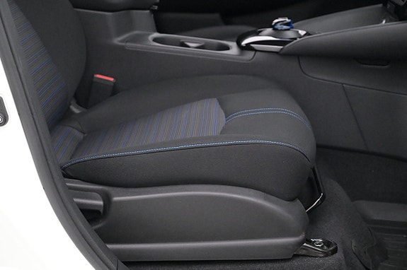 Nissan Leaf 14 of 27