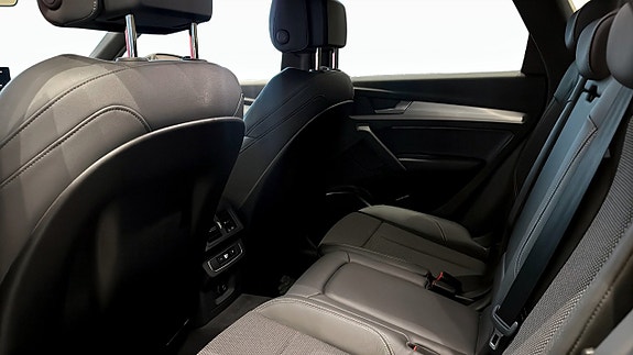 Audi Q5 11 of 18