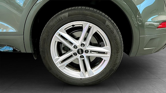 Audi Q5 6 of 18