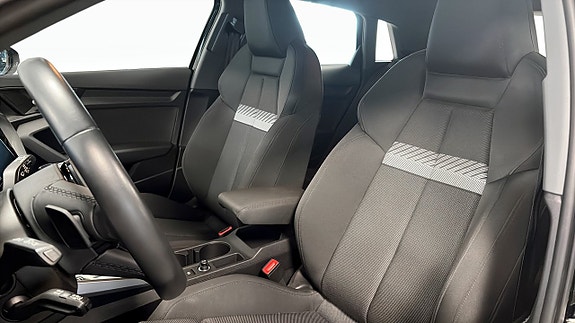 Audi A3 8 of 14