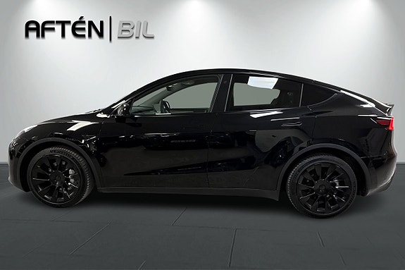 Tesla Model Y 6 of 25