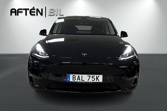 Tesla Model Y 3 of 25