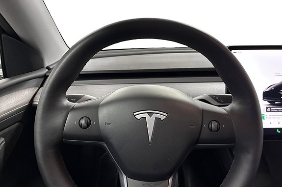 Tesla Model Y 12 of 25