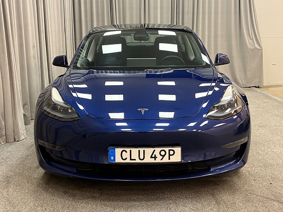 Tesla Model 3 4 of 10