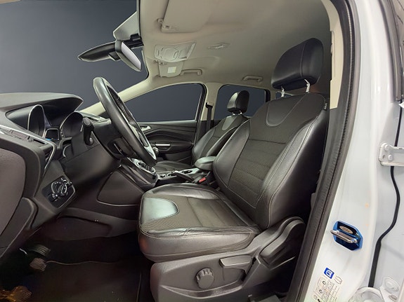 Ford Kuga 9 of 17