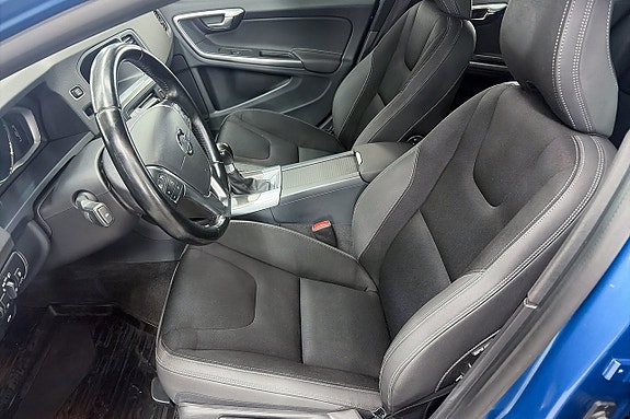 Volvo V60 14 of 18