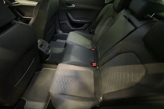 Seat Leon 11 of 14