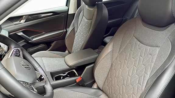Volkswagen Tiguan 8 of 15