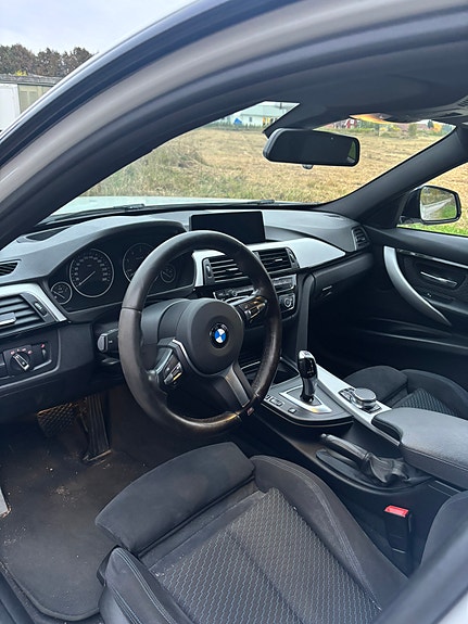 BMW 318d 3 of 3