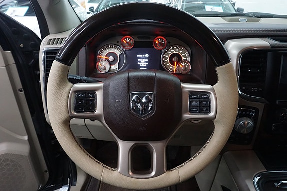 Dodge RAM 1500 14 of 27