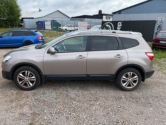 Nissan Qashqai+2 2 of 6