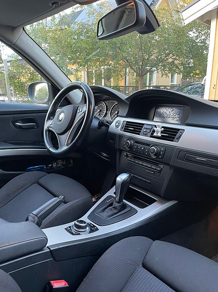 BMW 320d 8 of 13