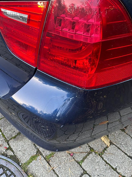 BMW 320d 4 of 13