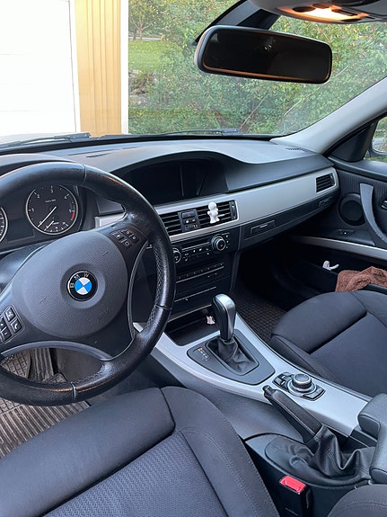 BMW 320d 9 of 13