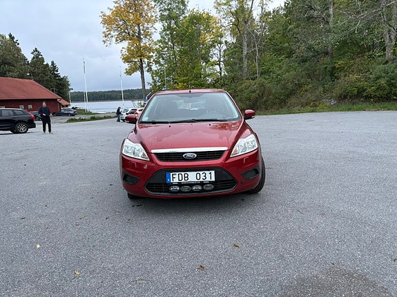 Ford Focus 2 of 6