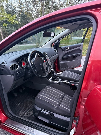 Ford Focus 4 of 6