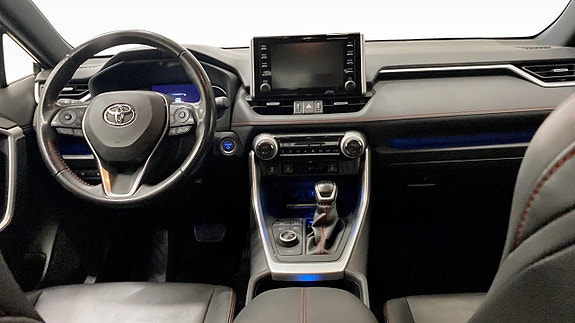 Toyota RAV4 4 of 19