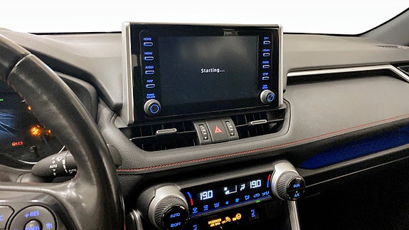 Toyota RAV4 12 of 19