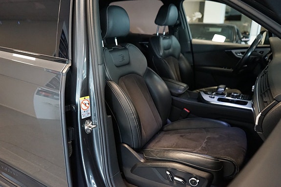 Audi Q7 15 of 27