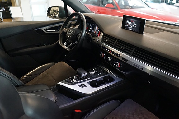 Audi Q7 16 of 27