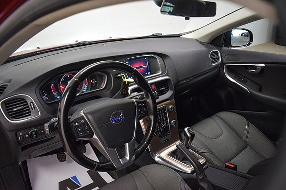 Volvo V40 Cross Country 8 of 24
