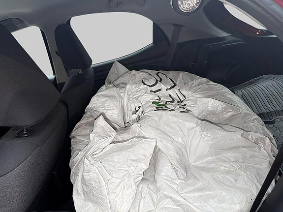 Toyota Yaris 8 of 11