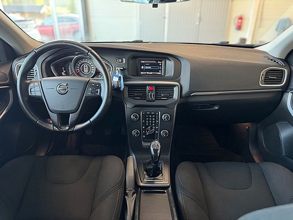 Volvo V40 10 of 20
