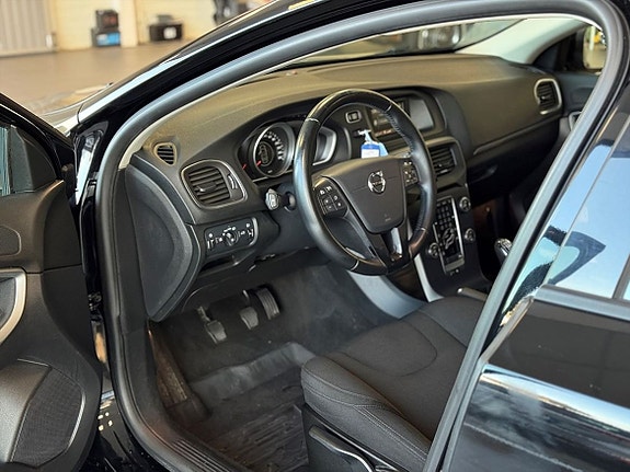 Volvo V40 9 of 20