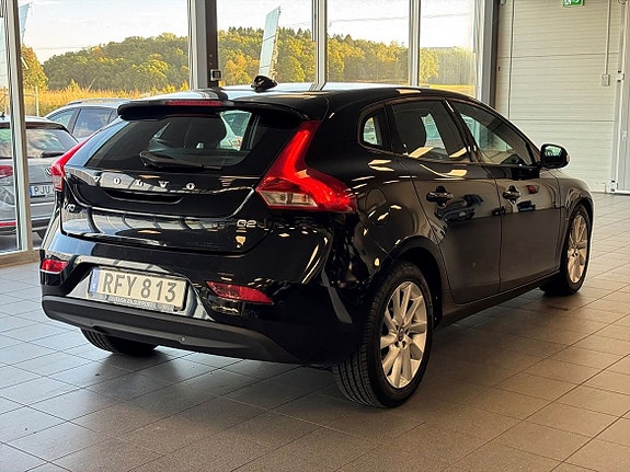 Volvo V40 3 of 20