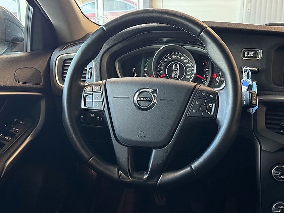 Volvo V40 11 of 20