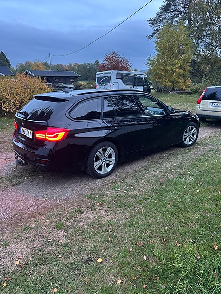BMW 320d 4 of 12