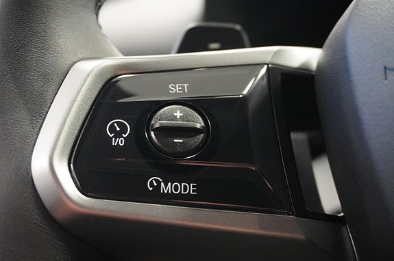 BMW 530e 16 of 29