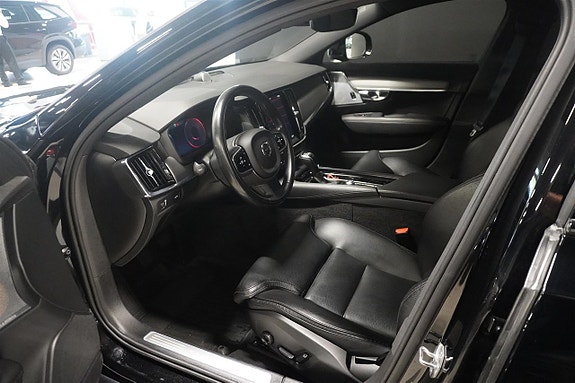 Volvo V90 Cross Country 3 of 18