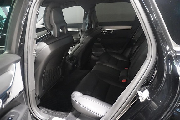 Volvo V90 Cross Country 8 of 18