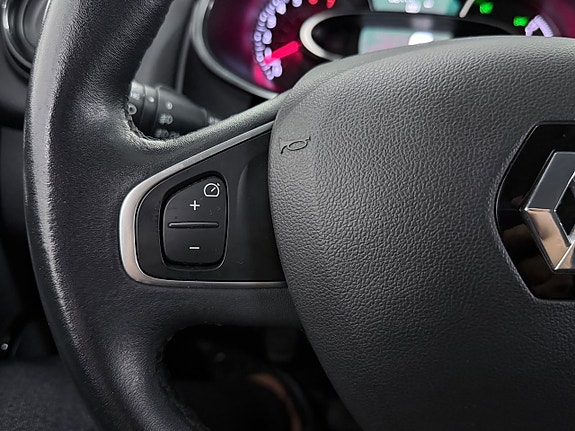 Renault Clio 16 of 26