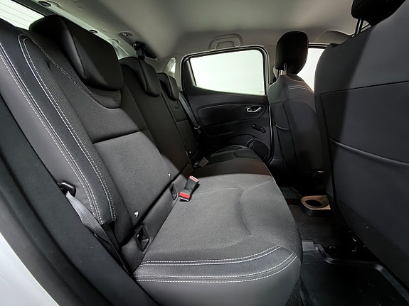 Renault Clio 12 of 26