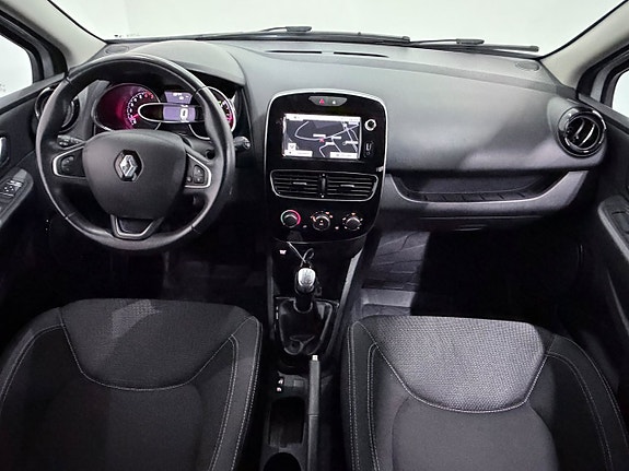 Renault Clio 14 of 26