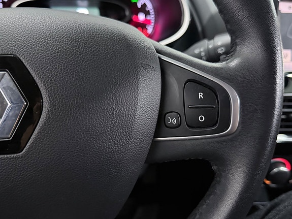 Renault Clio 17 of 26